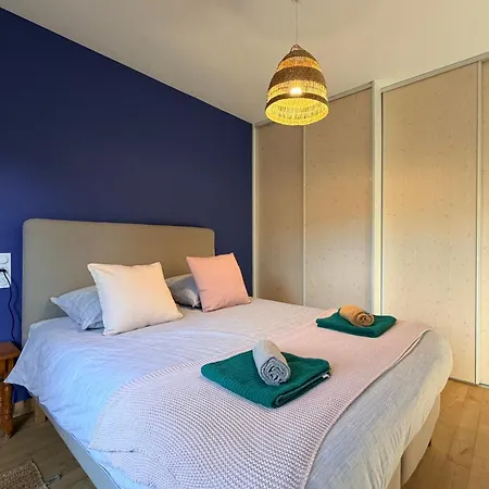 Spacieux T3 Rez-de-jardin Entre Et *