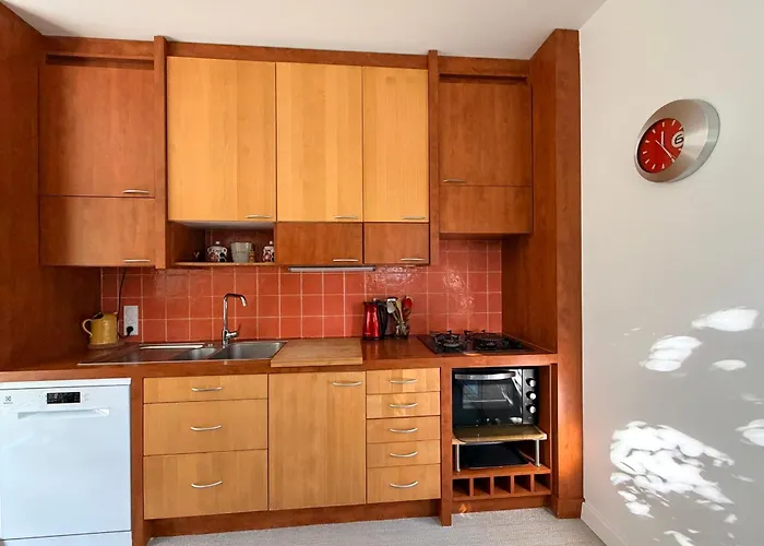 Spacieux T3 Rez-de-jardin Entre Et Appartement