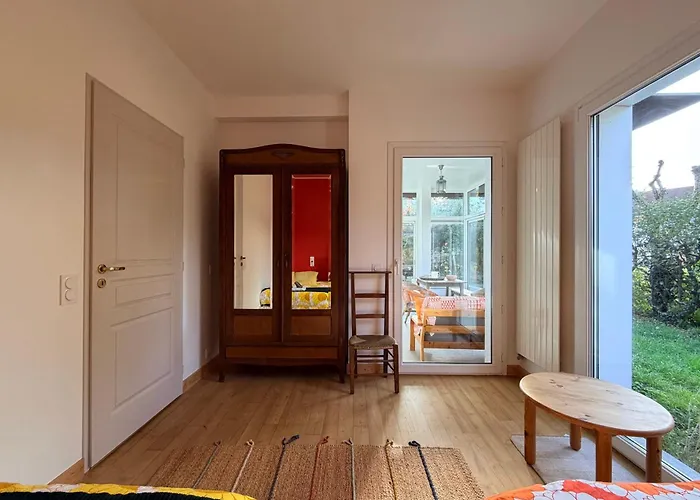 Spacieux T3 Rez-de-jardin Entre Et *